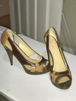 LEVITY HIGH HEELS