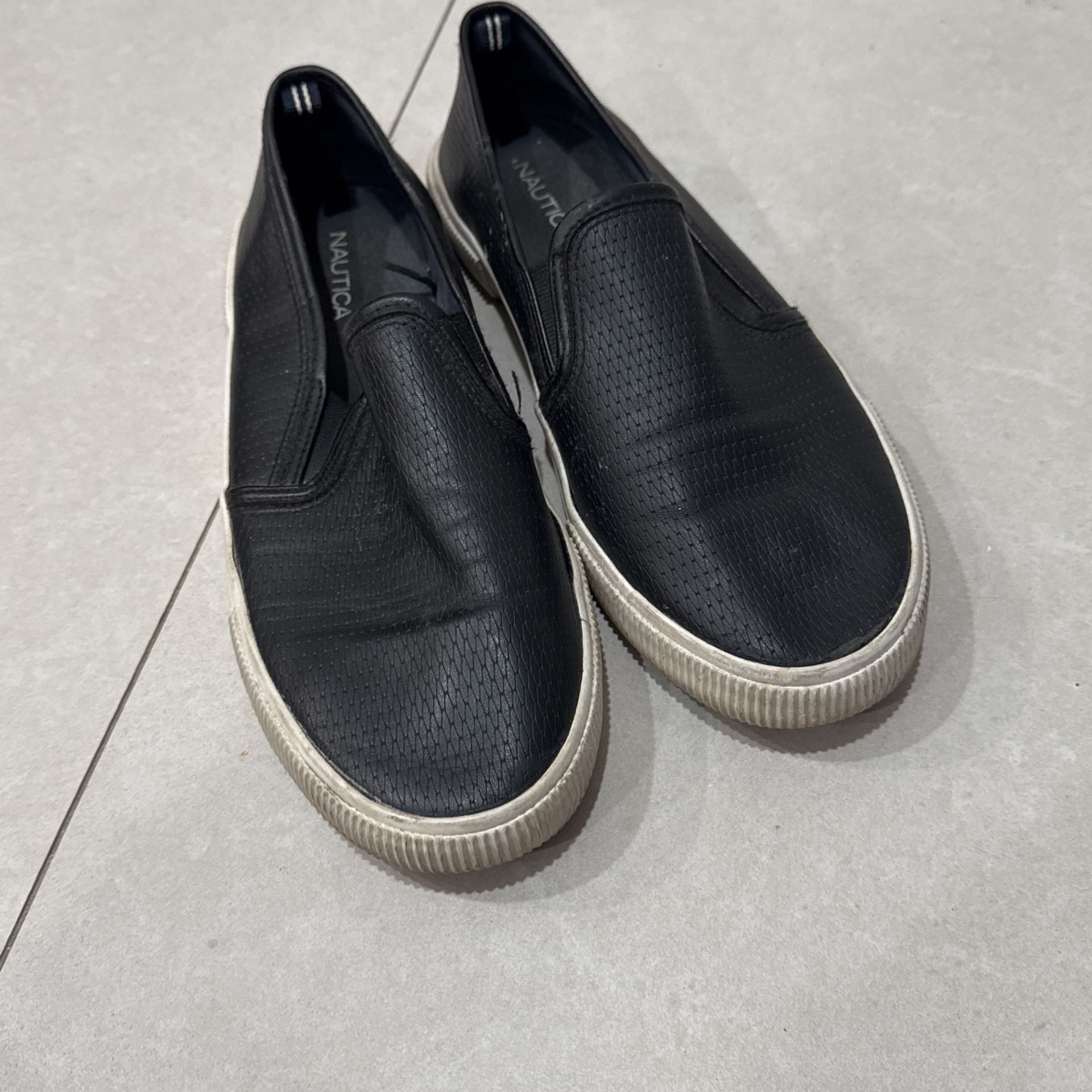 Mens size 9.5