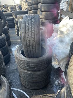 245/50R19 Bridgestone run flat 245/50/19 set of 4 used matching tires in great condition. 300$ for 4 tires plus tax.  Mount available but not included