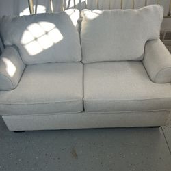 Loveseat 