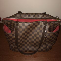 Louis Vuitton Purse - 100% Authentic - No Lowballs