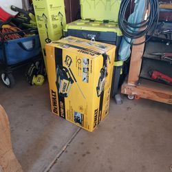 DEWALT
2100 PSI 1.2 GPM 13
Amp Cold Water Electric
Pressure Washer with Internal
Equipment  Storage 