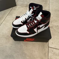 Air Jordan 1 Retro High OG 'Bloodline'