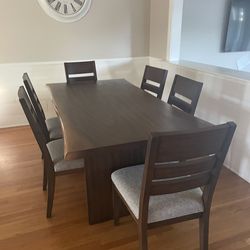 Dinning Room Table