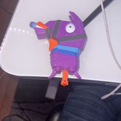 Fortnite lama nerf gun