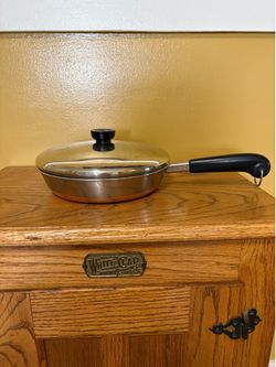 Vintage 9” Revere Ware Copper Bottom Skillet with Lid.      P