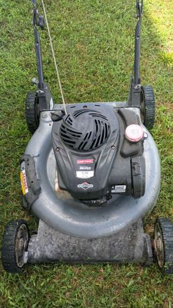 550 Crasfman  lawnmower works condition