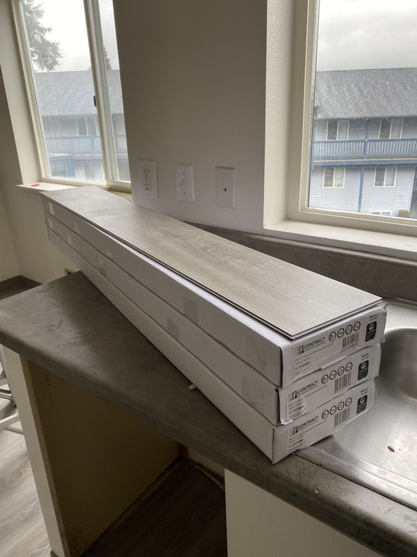 Vinyl Plank Flooring / LVP (3 cases) for Sale in Everett 