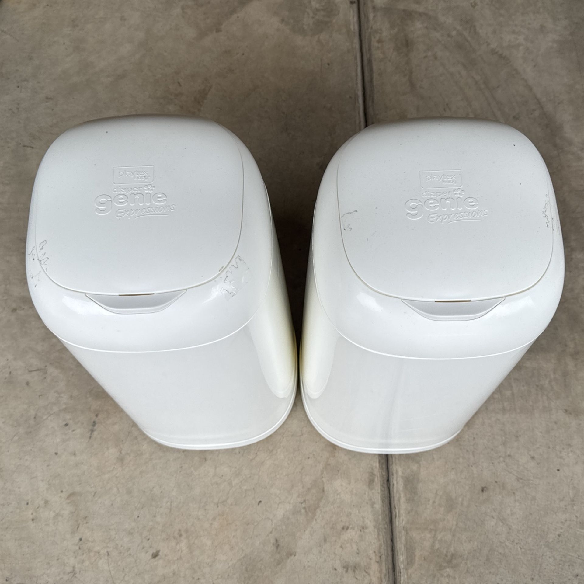 2 Diaper Genies