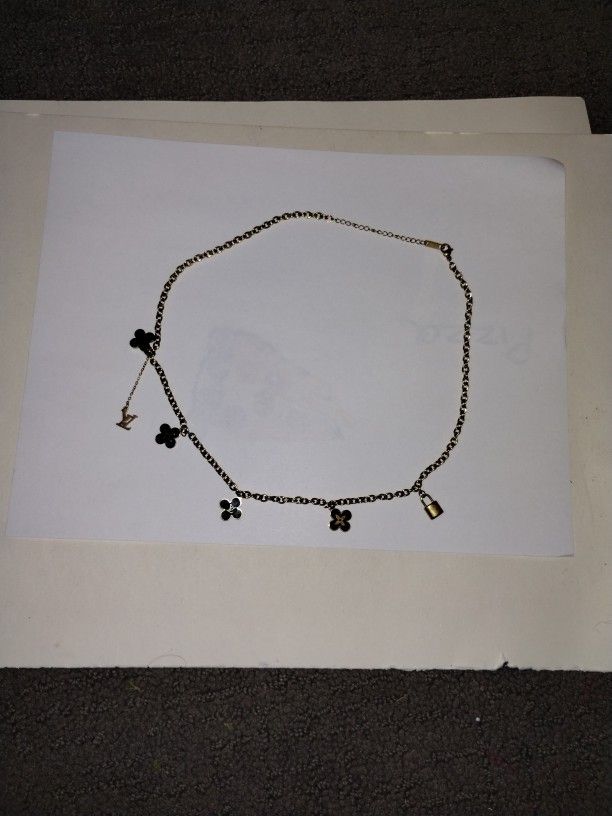 Louis Vuitton Clover Necklace