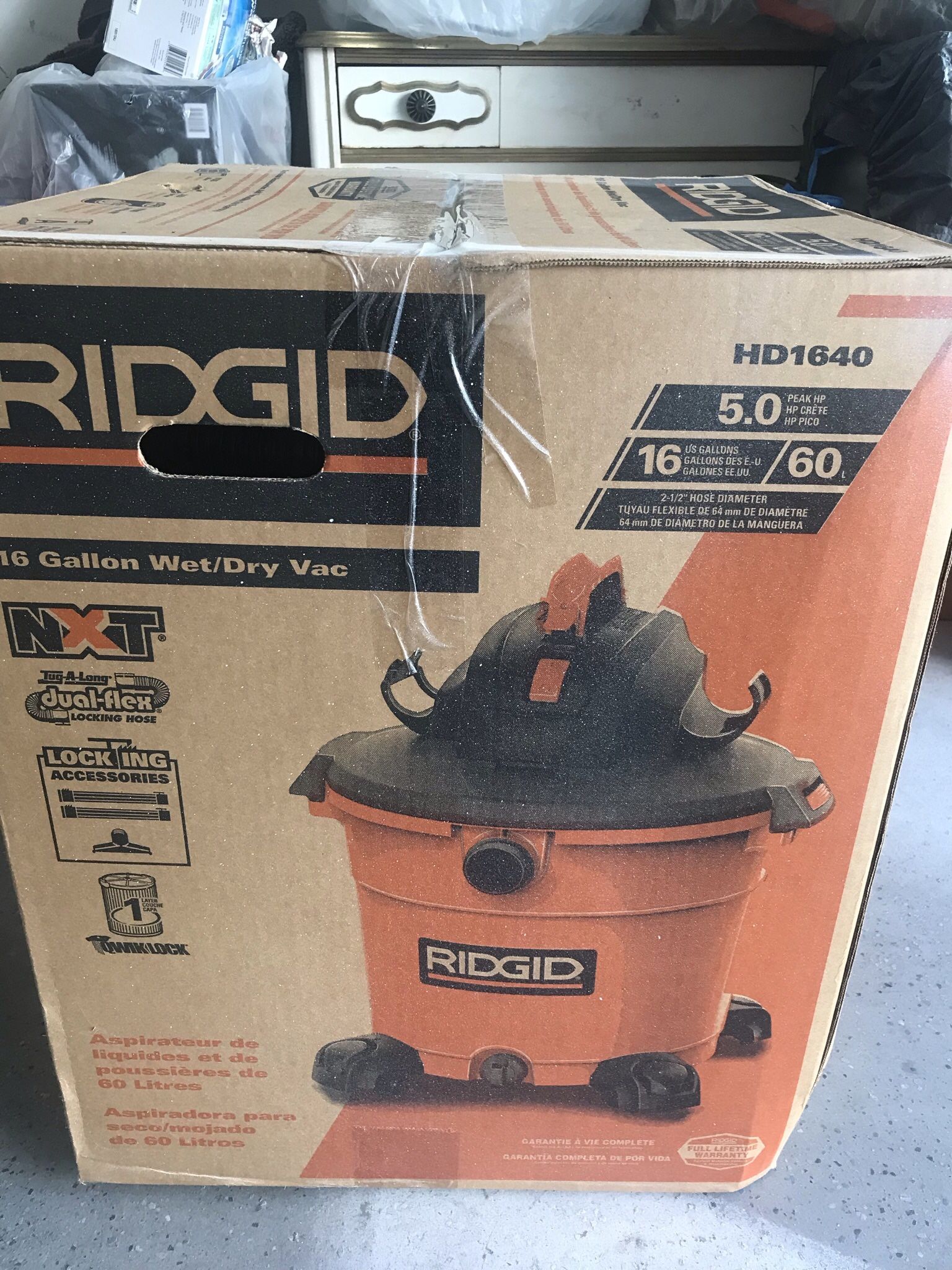 Ridgid Dry Vacuum - 16 Gallon