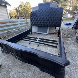 Grand Art Bed Frame - Queen 