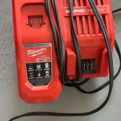 Milwaukee Fast Charger