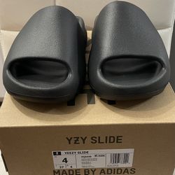 adidas Yeezy Slide Onyx for Sale in Fort Worth, TX - OfferUp