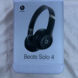 Beats Solo 4 Black Brand New 