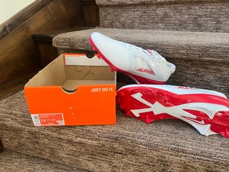Nike Football cleats. Brand New size 14 men.