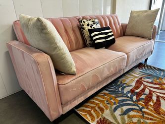 PINK FUTON W/ FREE DELIVERY