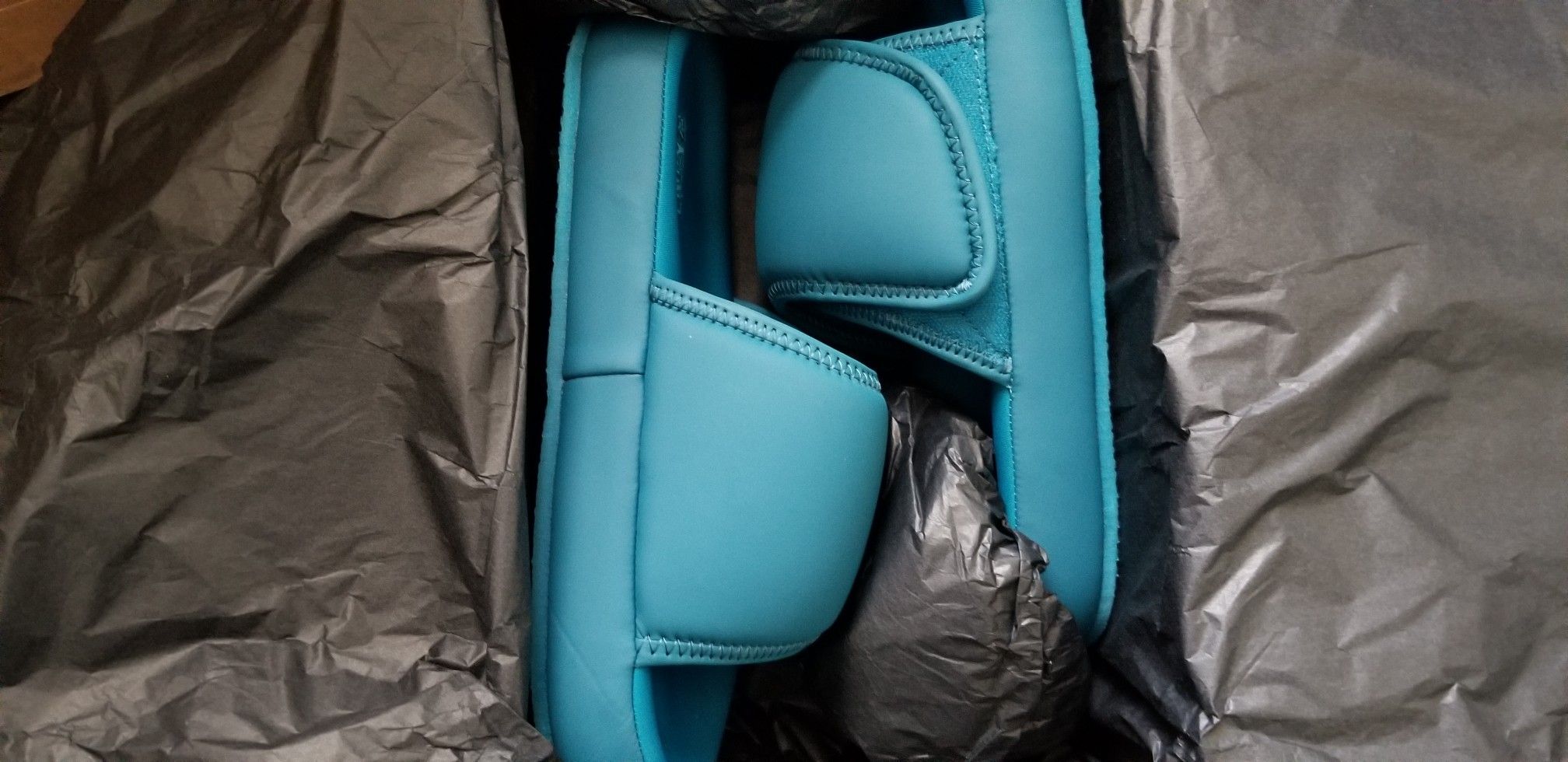 Yeezy season 7 aqua neoprene slipper