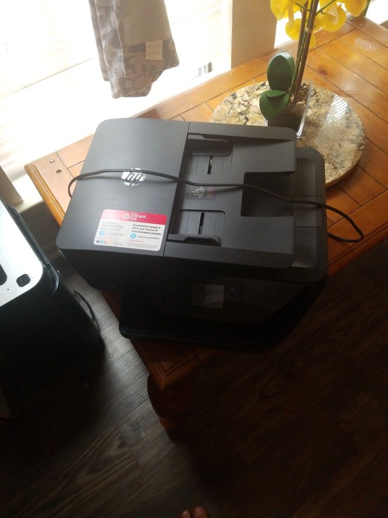 Selling my Printer and Shredder. Printer is a HP Office Jet Pro, Shredder Is A Royal Px1201 12 Shert Crosscut Shredder. 