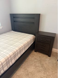 Ashley bedroom set (full size): bed, nightstand and dresser