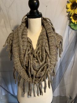 Fringe knit Cable Scarf