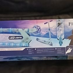 "DISNEY FROZEN" INLINE SCOOTERS W/LED LIGHTS 