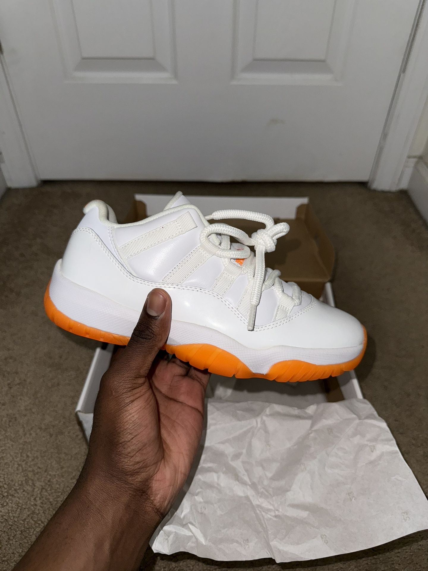 Jordan 11 Low Citrus Size 7 $150‼️