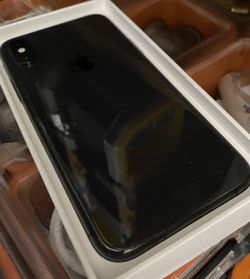 2019 IPhone XS original box, charger, earbudsmint condition $375