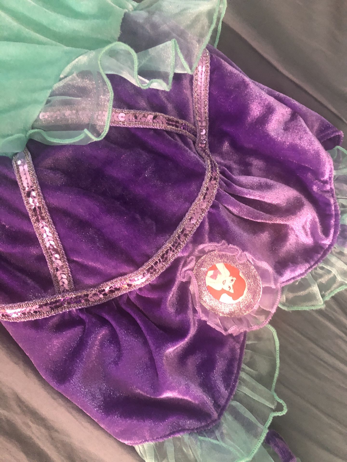 Halloween costumes new size 5t