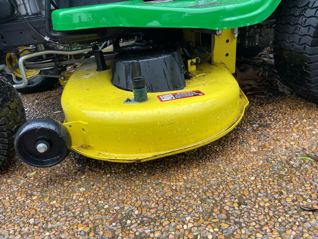 John Deere S100 Riding Mover