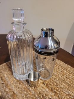 BAR-WARE!! Shaker And Decanter