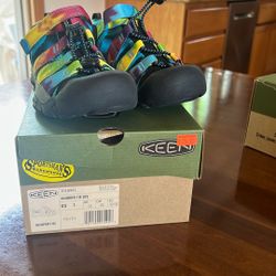 KEEN Unisex-Child Newport H2 Closed Toe Water Sandals Size 1 New 
