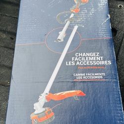 Husqvarna Weed Eater 320iL 40-volt 16-in Straight Shaft Battery String Trimmer 4 Ah (Battery Included) (Charger Included)