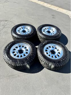 18” Off-Road Method MR315 Machined Wheels With 33” Falken Rubitek A/T Tires For 6x139 Trucks 18x9