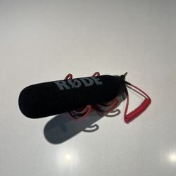 RØDE VideoMic Camera Microphone – Works Perfect (Great for YouTube/Vlogging)