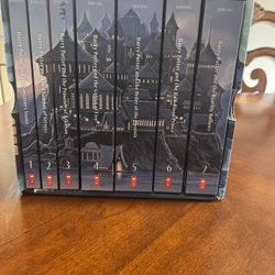 Complete Set of Harry Potter Books 1-7 