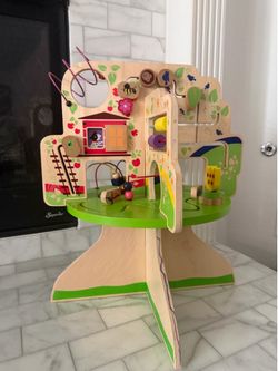 Manhattan toy activity tree