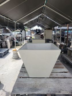 Concrete pot