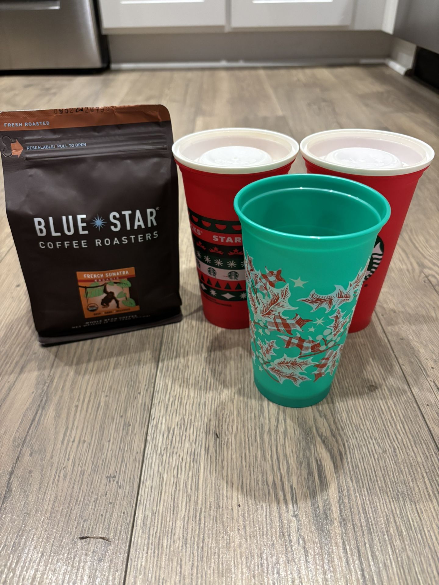 Trio Starbucks Travel Cups With Coffee