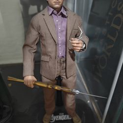 Hot Toys Bruce Banner Avengers 1/6 Body Swap Figure