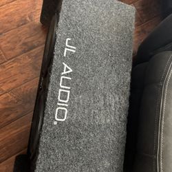 JL W3 12’’ Subs And Ported Box 