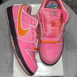 Powerpuff Girl SB Dunk “Blossom” sz 9