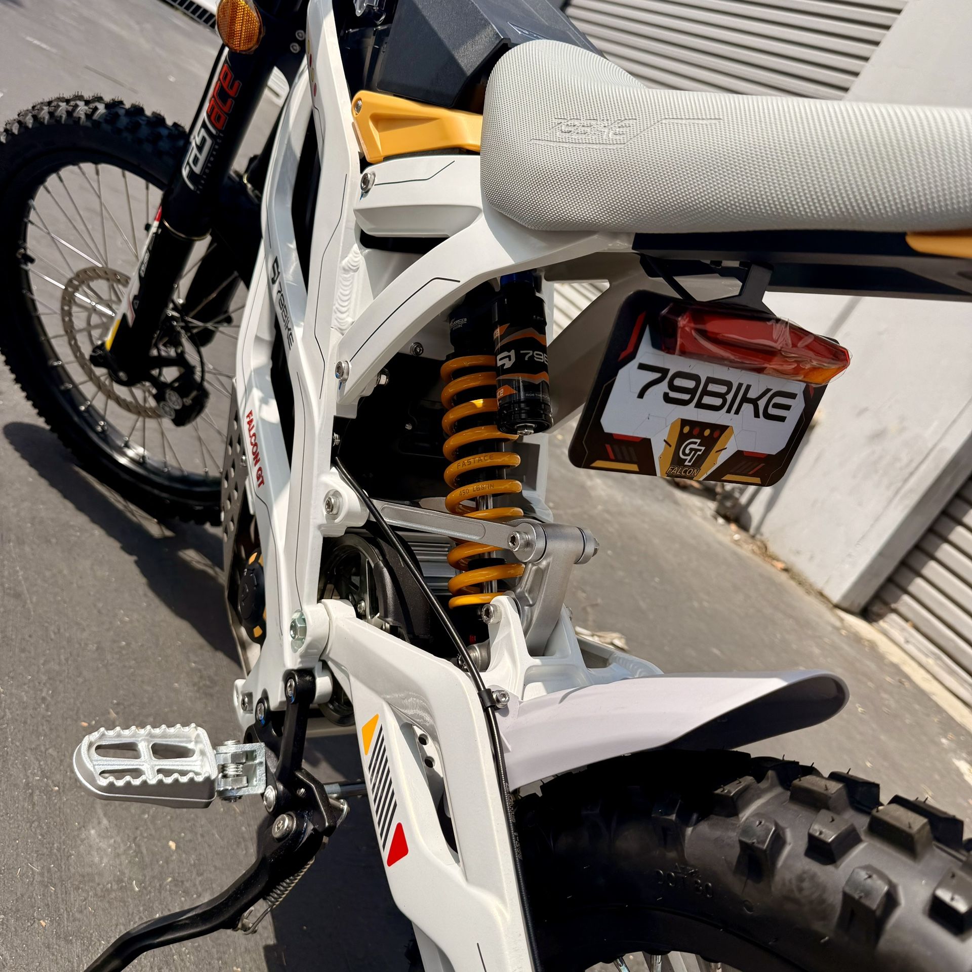 ELECTRIC OFF-ROAD DIRT BIKE