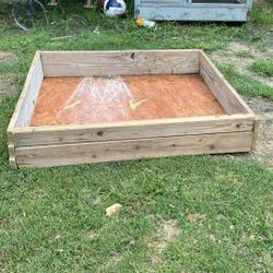 Wooden Plant/Flower Pot