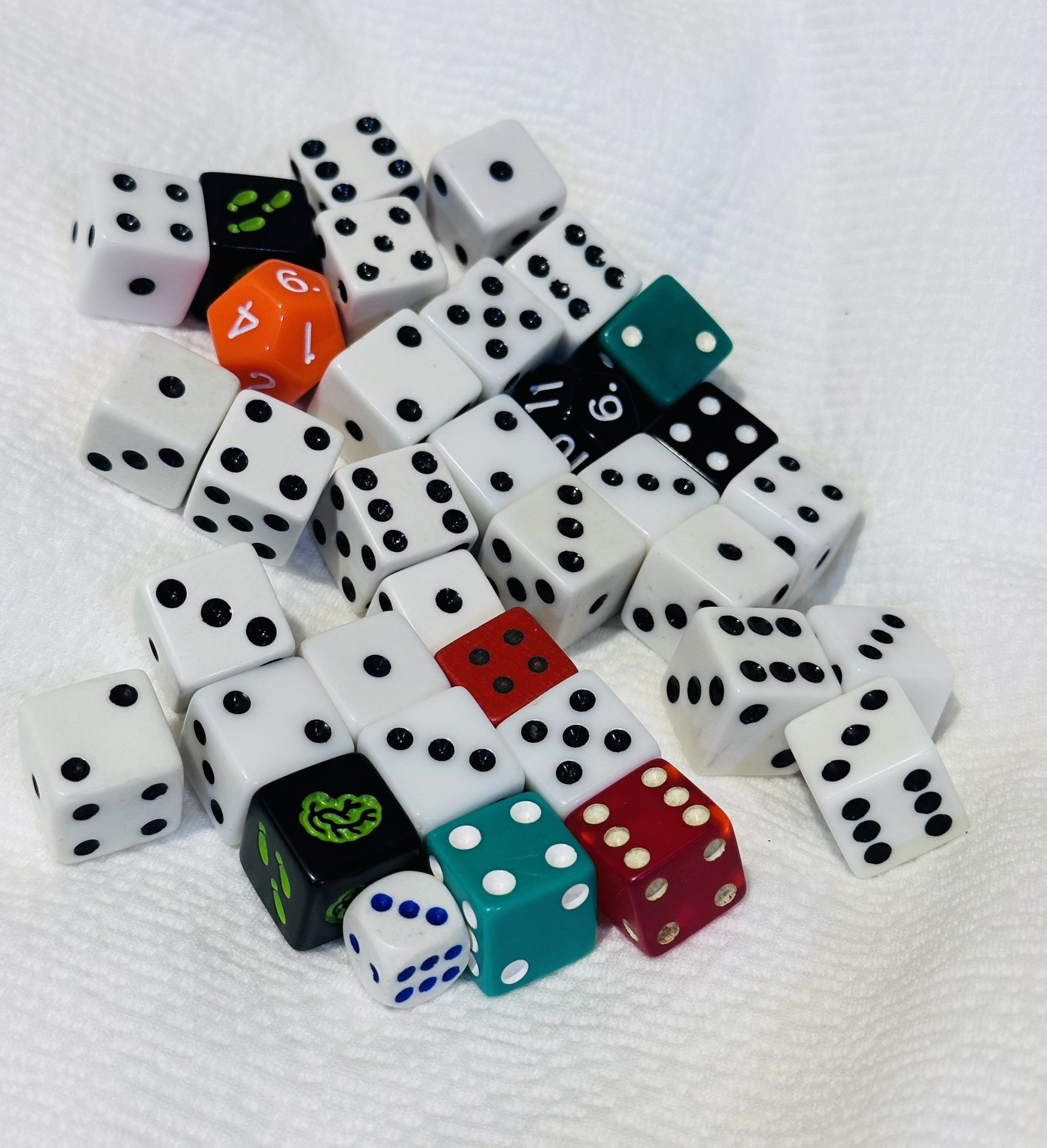 Lot Of Dice Bundle Of 35 Some Vintage Assorted Dice