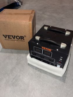 VEVOR SV-5000VA Step-Up/Step-Down Voltage Converter 5000VA USB Port Black