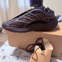 Yezzy 700