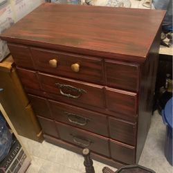 Dresser 