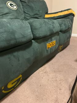 RARE Green Bay Packers Couch – Perfect Man Cave Piece