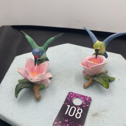 2 VNTG Hummingbird Figurines